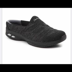 Skechers Relaxed Fit Air Cooled Memory Foam